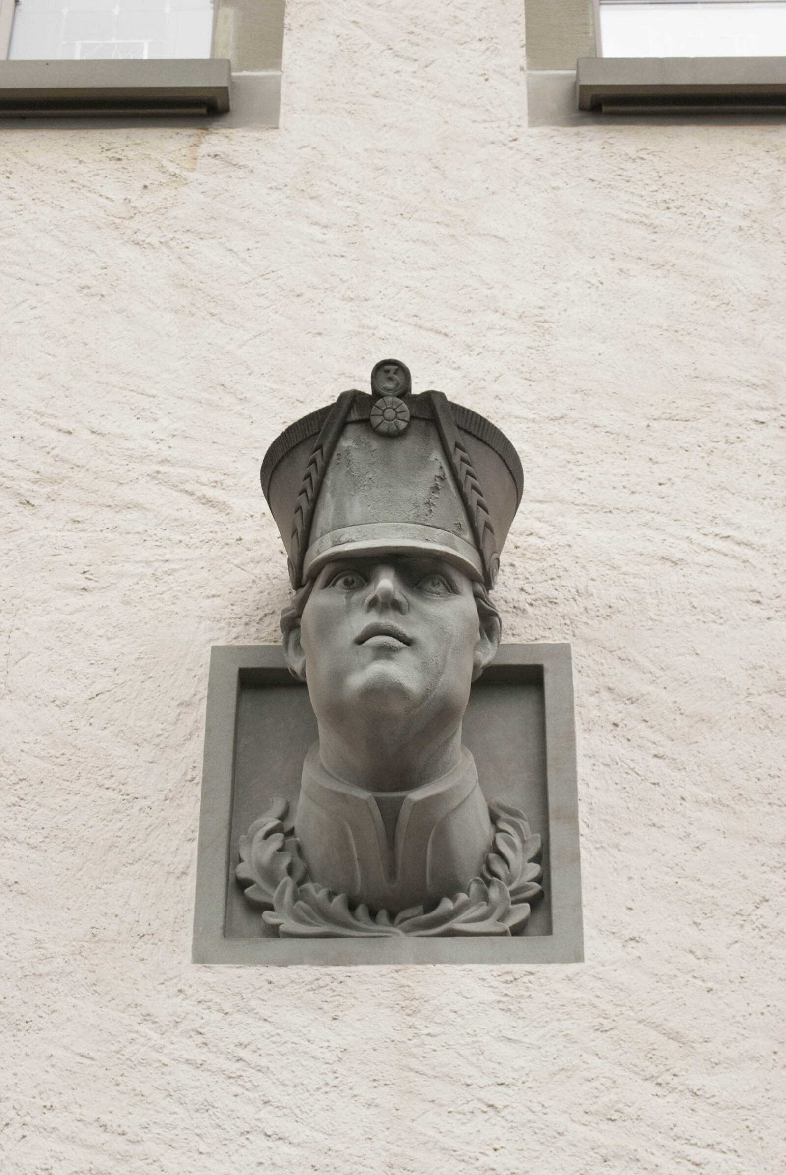 Vier Porträtköpfe, Schweiz