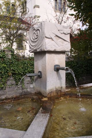 Dorfbrunnen